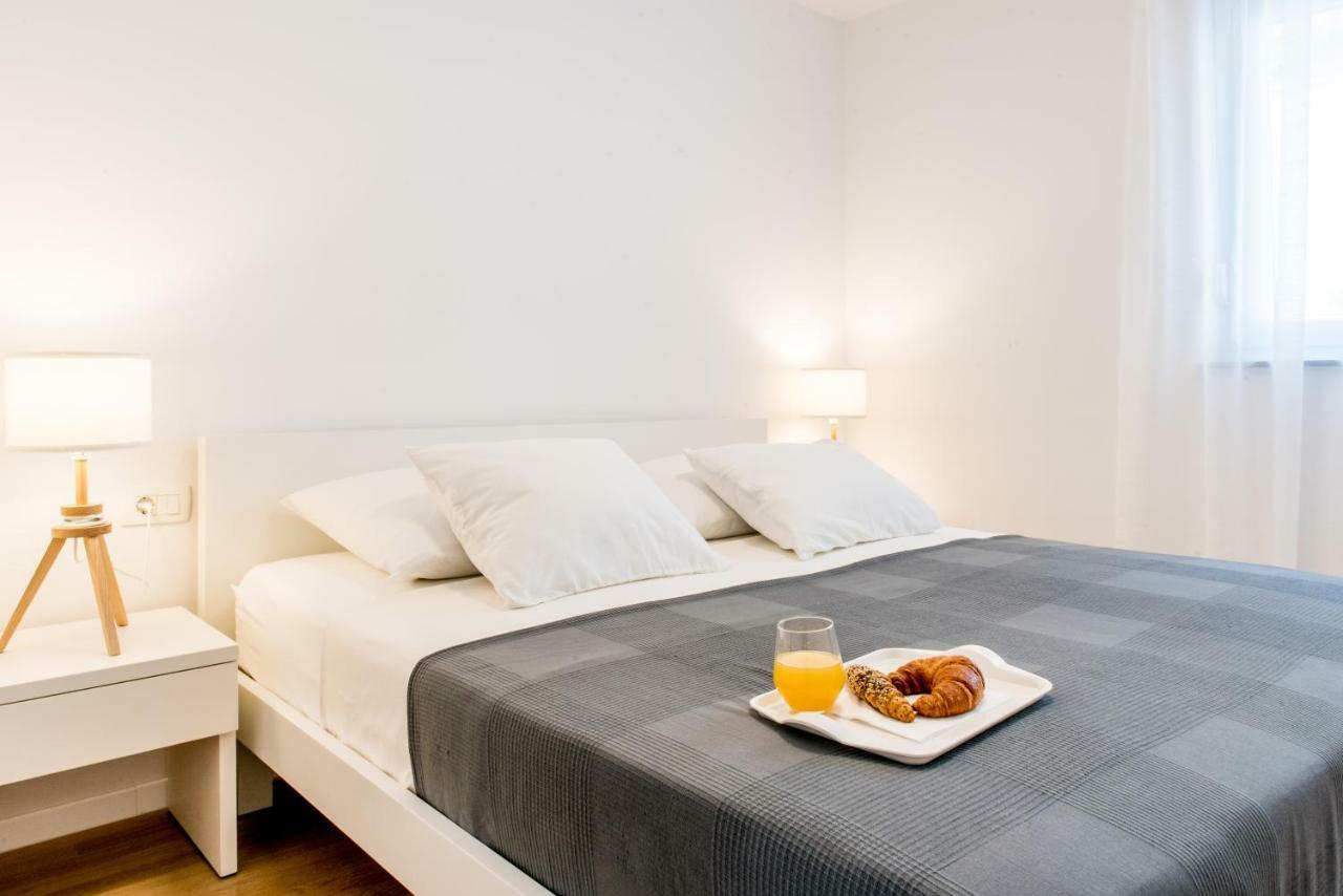 Lion'S Beach Apartment Podstrana Bagian luar foto